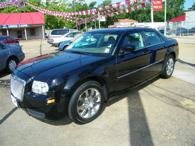 Chrysler 300 2008 photo 2