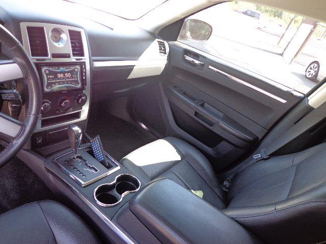 Chrysler 300 2008 photo 4