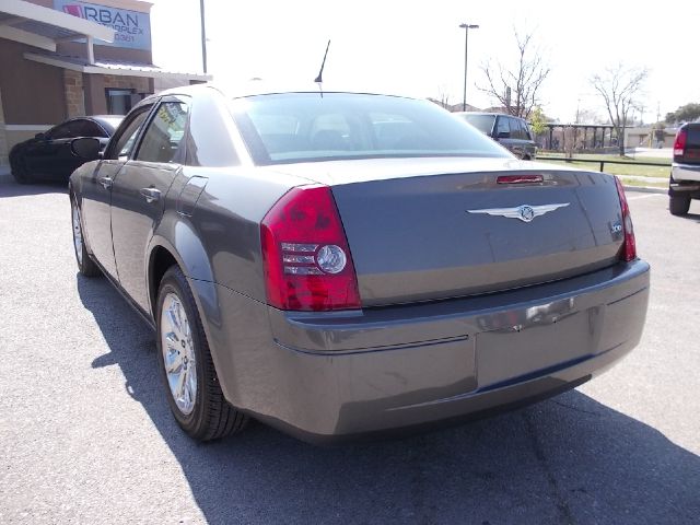 Chrysler 300 2008 photo 3