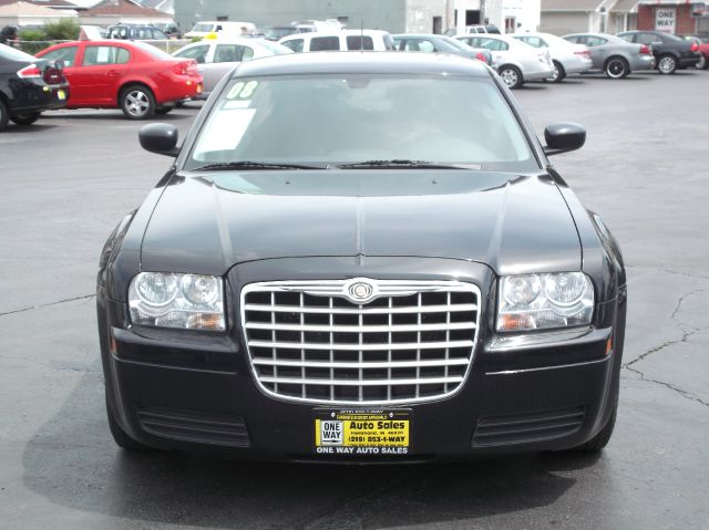 Chrysler 300 2008 photo 2
