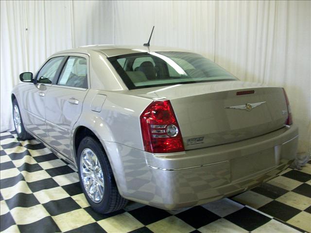 Chrysler 300 2008 photo 2