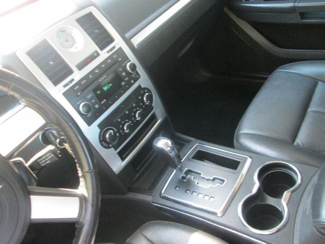 Chrysler 300 2009 photo 19