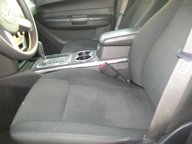 Chrysler 300 2009 photo 2