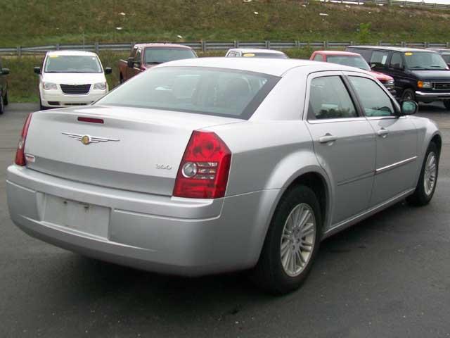 Chrysler 300 2009 photo 4