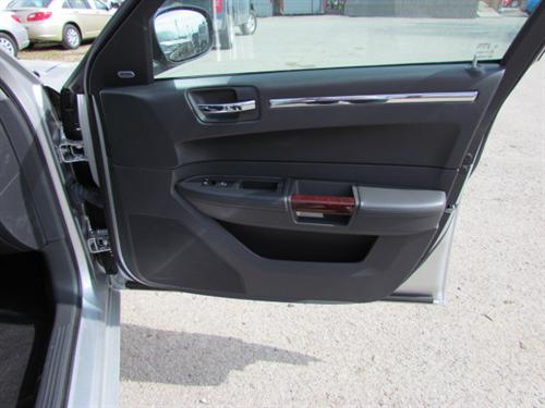 Chrysler 300 2009 photo 1