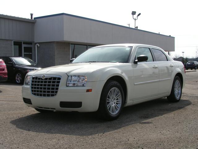Chrysler 300 2009 photo 1