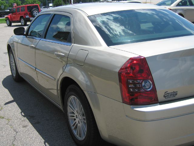 Chrysler 300 2009 photo 2