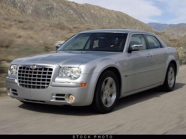 Chrysler 300 LS Flex Fuel 4x4 This Is One Of Our Best Bargains Sedan