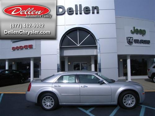 Chrysler 300 2010 photo 2