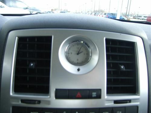 Chrysler 300 2010 photo 4