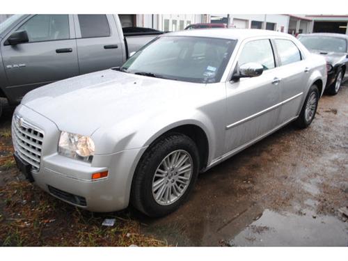 Chrysler 300 2010 photo 3