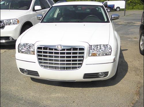 Chrysler 300 2010 photo 3