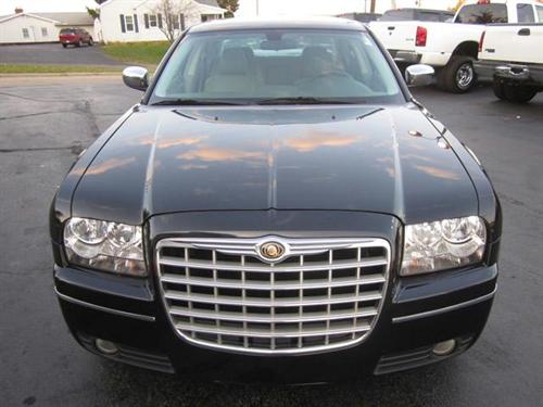 Chrysler 300 2010 photo 1