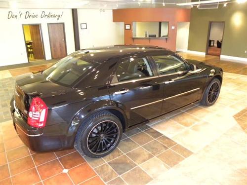 Chrysler 300 2010 photo 4