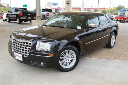 Chrysler 300 2010 photo 1