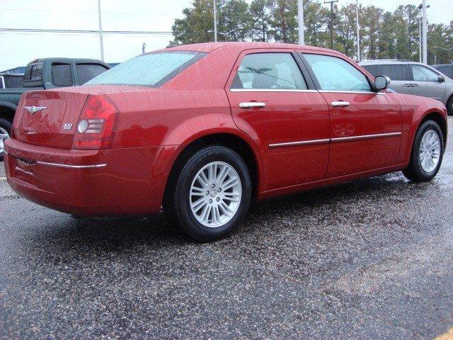 Chrysler 300 2010 photo 4
