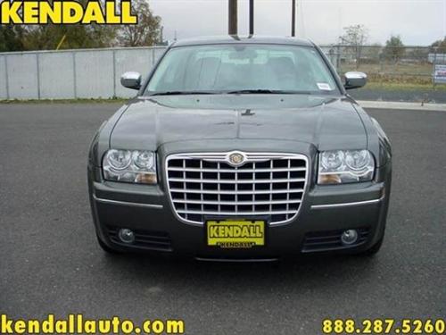 Chrysler 300 2010 photo 1