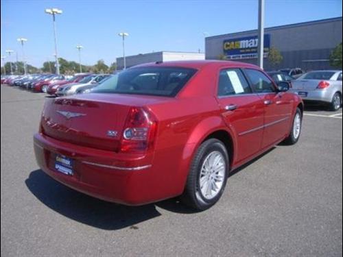 Chrysler 300 2010 photo 1