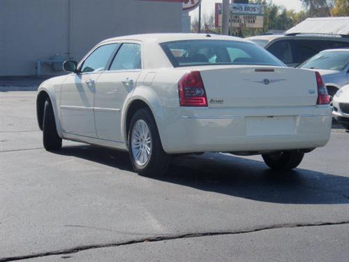Chrysler 300 2010 photo 1