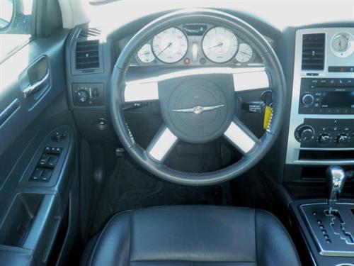 Chrysler 300 2010 photo 5
