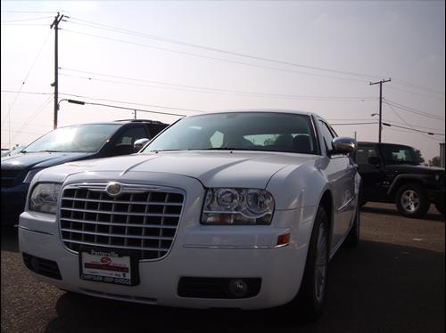 Chrysler 300 2010 photo 1