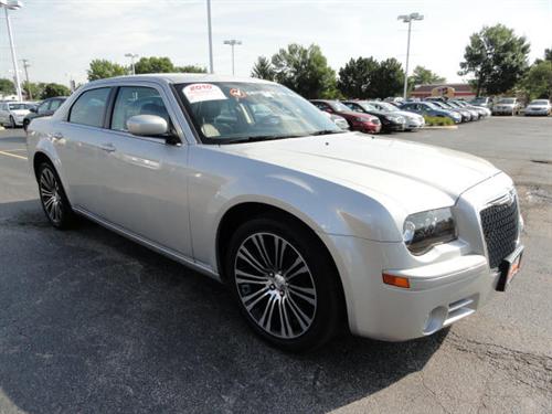 Chrysler 300 2010 photo 1