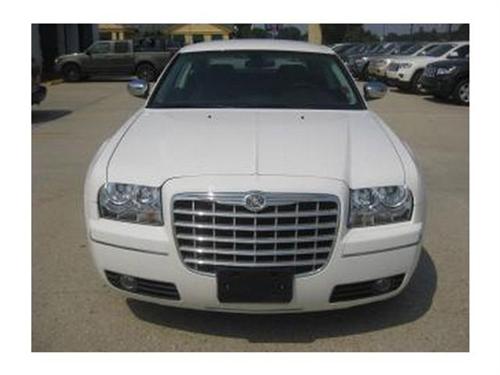 Chrysler 300 2010 photo 3
