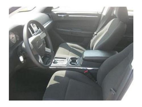 Chrysler 300 2010 photo 4