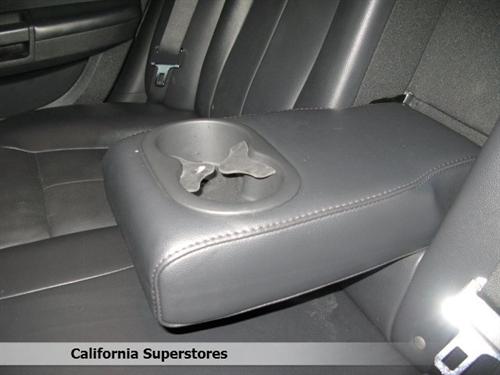 Chrysler 300 2010 photo 2
