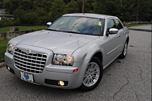 Chrysler 300 2010 photo 1