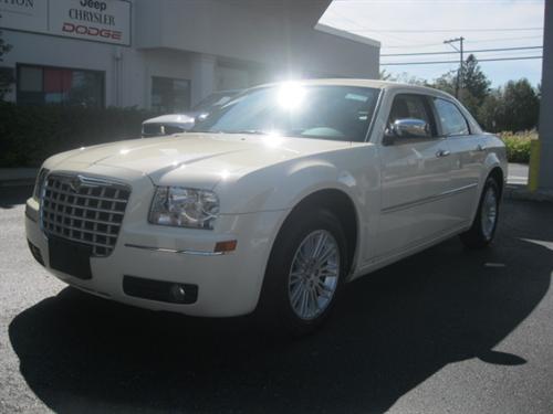 Chrysler 300 2010 photo 1
