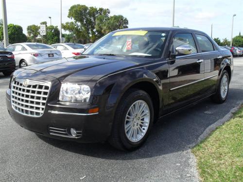 Chrysler 300 2010 photo 1