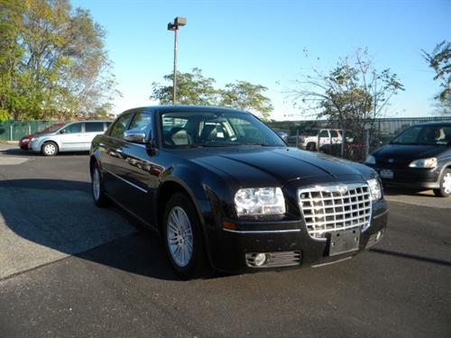 Chrysler 300 2010 photo 3
