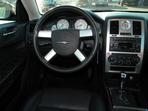 Chrysler 300 2010 photo 5