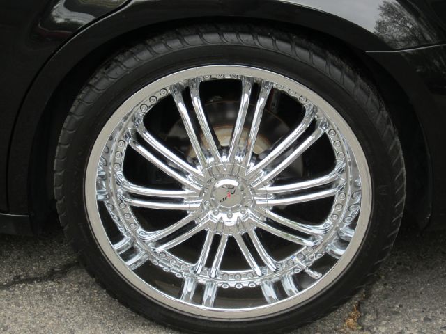 Chrysler 300 2010 photo 2