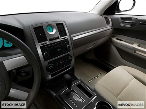 Chrysler 300 2010 photo 1