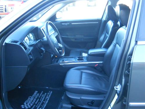 Chrysler 300 2010 photo 4