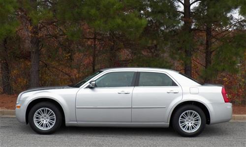 Chrysler 300 2010 photo 3