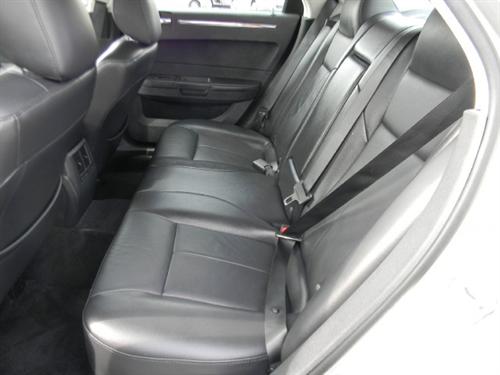 Chrysler 300 2010 photo 4