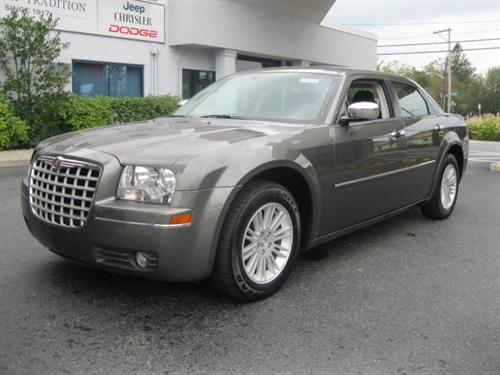 Chrysler 300 2010 photo 3