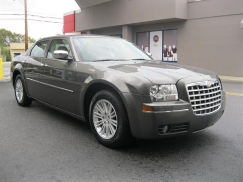 Chrysler 300 2010 photo 4