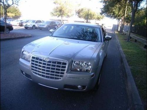 Chrysler 300 2010 photo 1