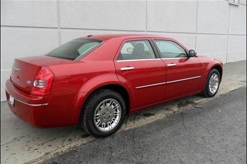 Chrysler 300 2010 photo 4