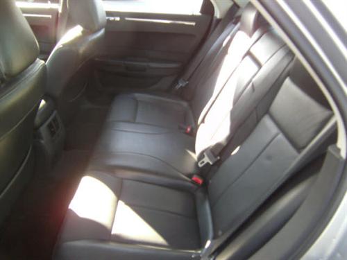 Chrysler 300 2010 photo 4