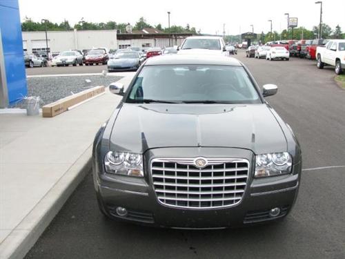 Chrysler 300 2010 photo 1