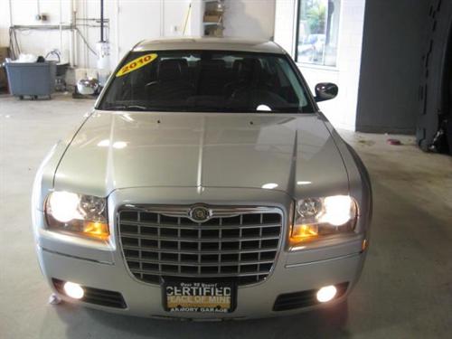 Chrysler 300 2010 photo 1