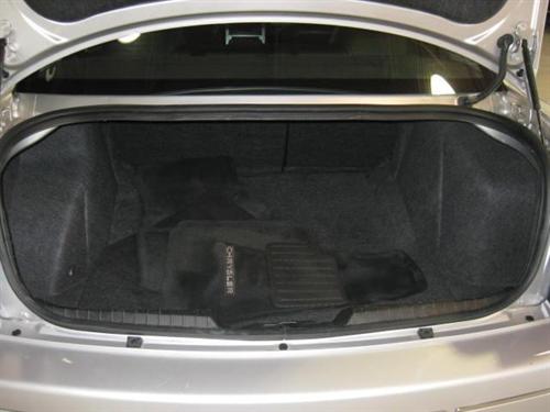 Chrysler 300 2010 photo 4