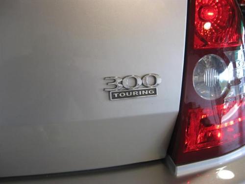Chrysler 300 2010 photo 5
