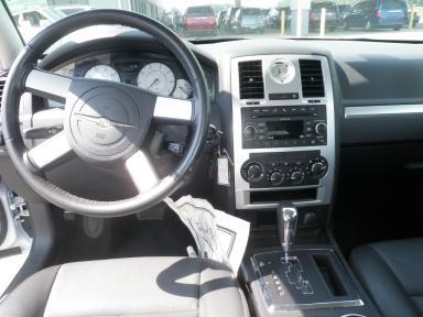 Chrysler 300 2010 photo 1