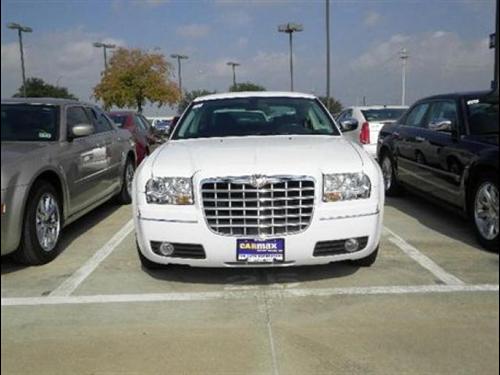 Chrysler 300 2010 photo 1